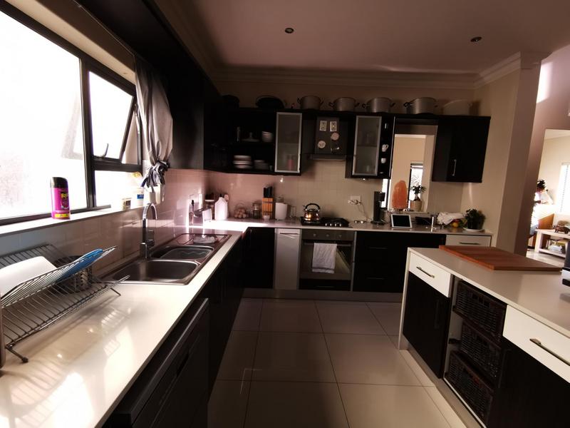 To Let 3 Bedroom Property for Rent in Bloubergrant Western Cape